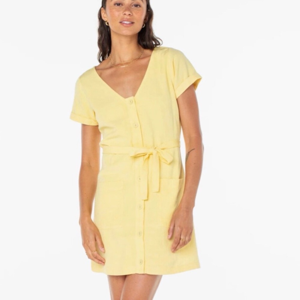 Roxy Kona Mini Dress NWT size Small in Snapdragon Yellow Button Front‎ Belted